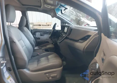 2015 Toyota Sienna Xle 7 Passenger z USA, uszkodzony, nr VIN 5TDDK3DC1FS119408